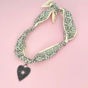 Bandana Babe Knotted Heart Charm Scarf Necklace - Black and Ivory -NWOT